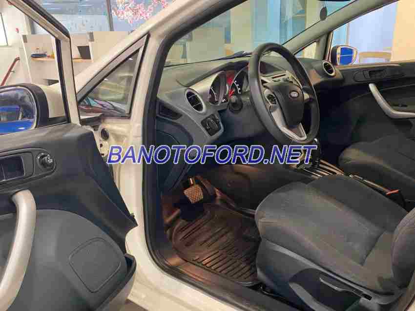 Cần bán gấp Ford Fiesta S 1.6 AT đời 2013, màu Trắng