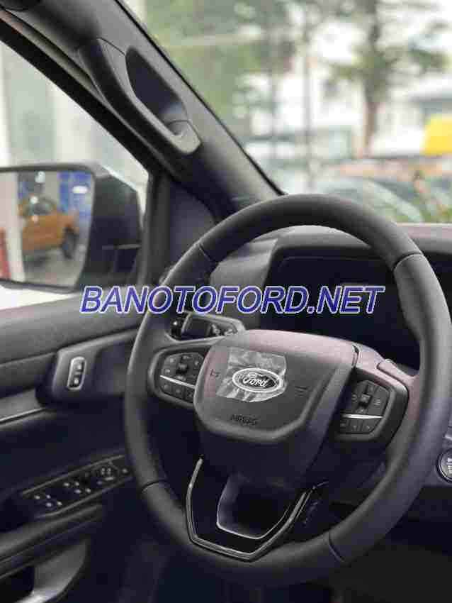 Ford Everest Titanium 2.0L 4x2 AT năm 2025