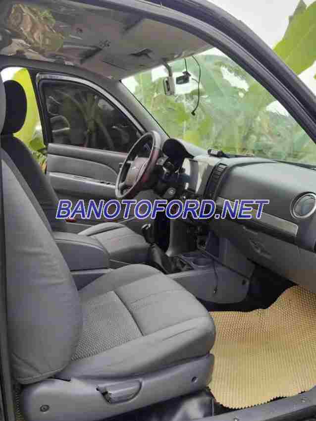 Cần bán xe Ford Everest 2.5L 4x2 MT 2014, xe đẹp