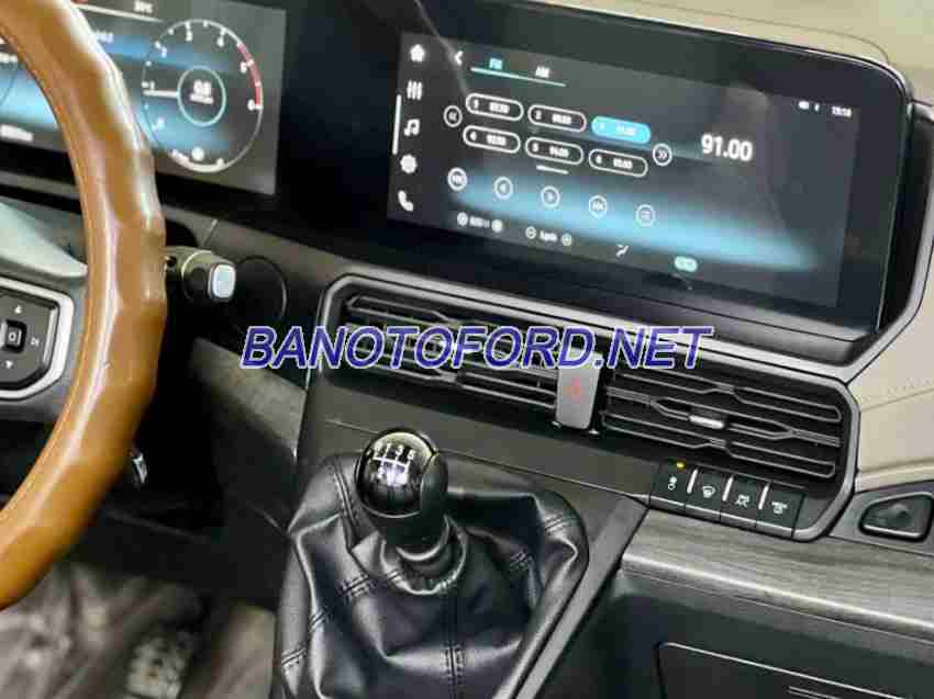 Bán Ford Transit Premium 2024 - giá tốt