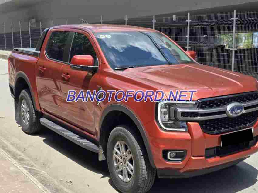 Cần bán gấp Ford Ranger XLS 2.0L 4x2 AT đời 2023, màu Cam