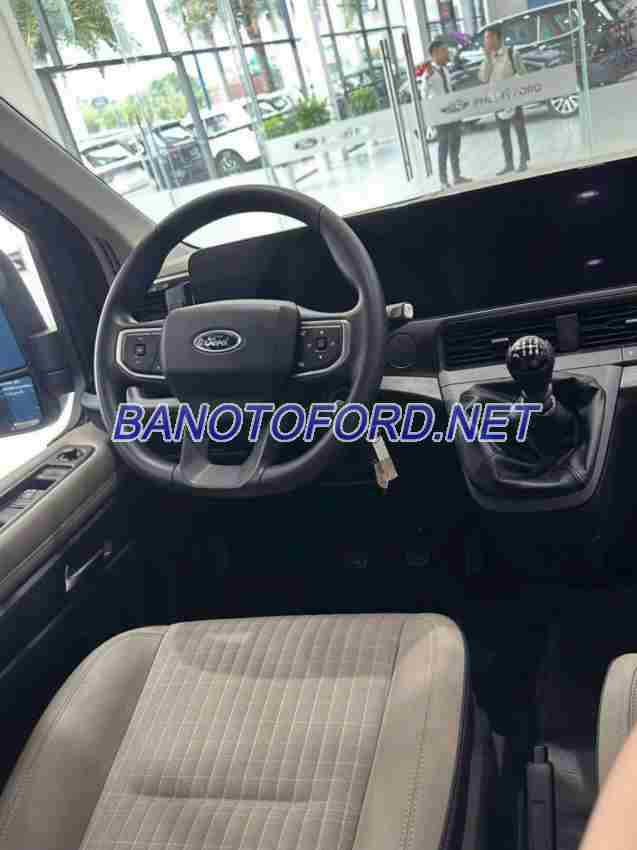 Ford Transit Premium+ sản xuất 2025 giá tốt