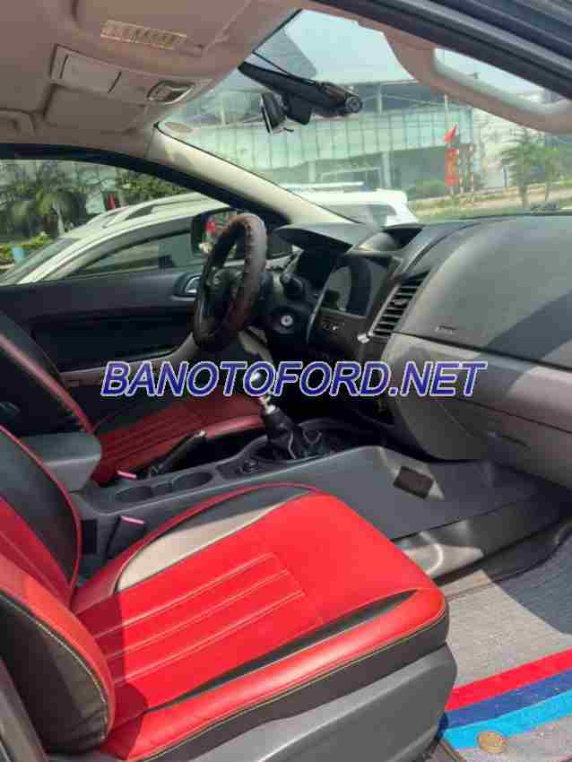 Ford Ranger XLT 2.2L 4x4 MT 2015 Máy dầu đẹp long lanh