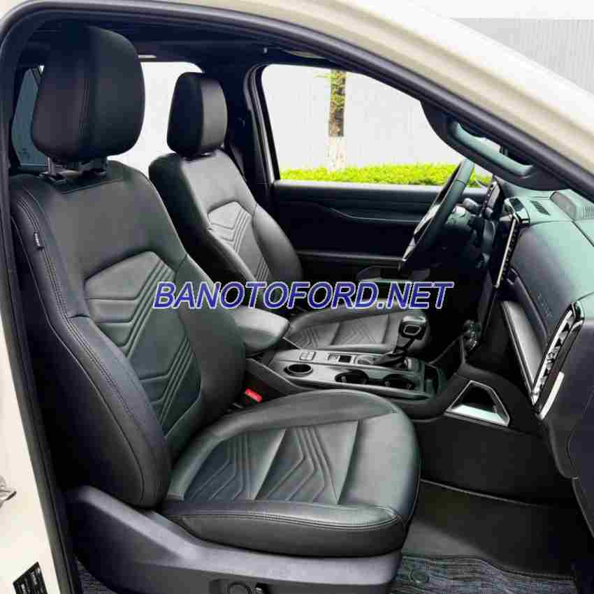 Cần bán xe Ford Everest Titanium 2.0L 4x2 AT năm 2022 màu Trắng cực đẹp