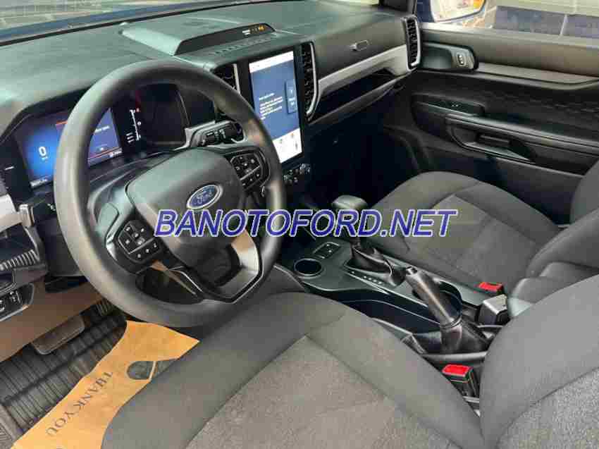 Ford Ranger XLS 2.0L 4x2 AT model 2023 xe chuẩn hết ý