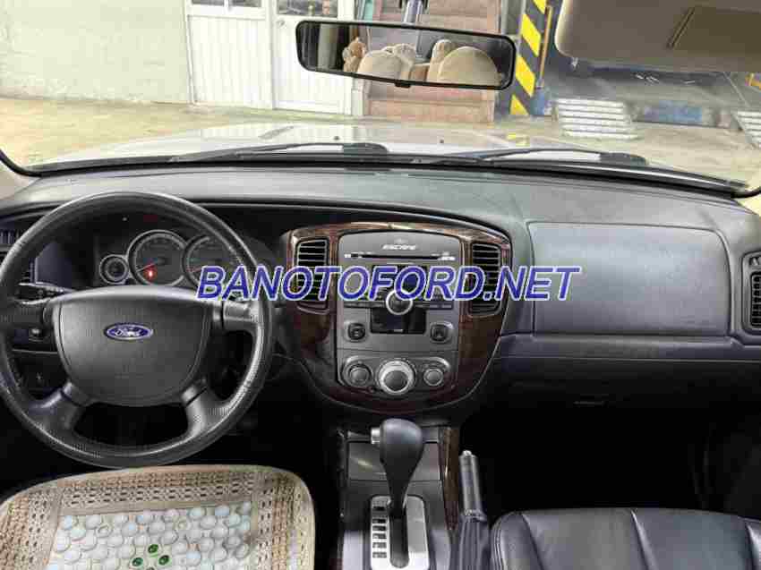 Cần bán Ford Escape XLT 2.3L 4x4 AT Máy xăng 2013 màu Ghi