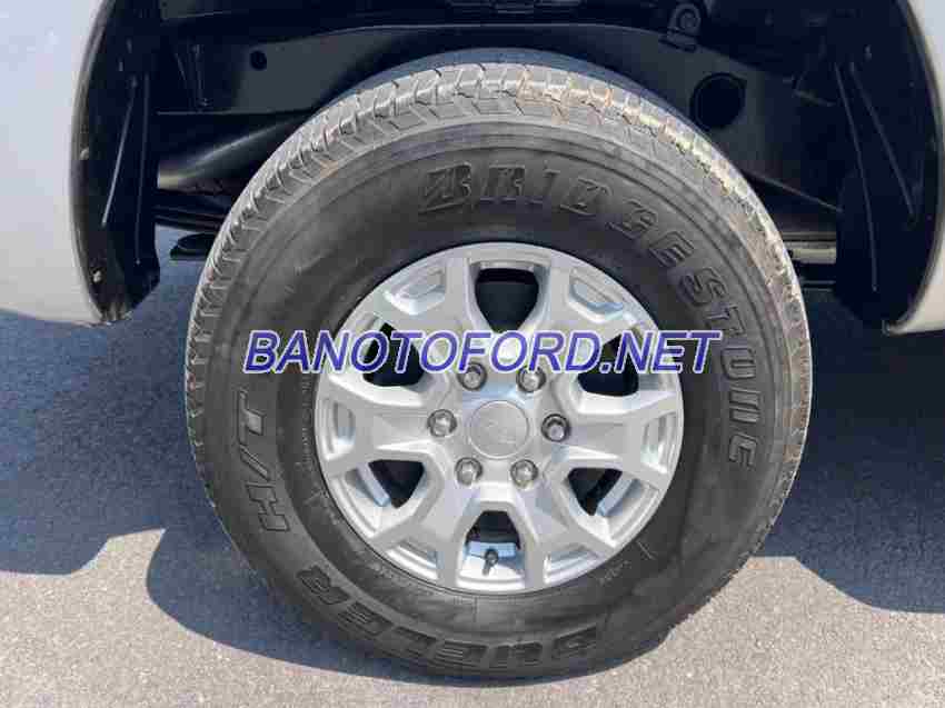 Cần bán xe Ford Ranger XLS 2.2L 4x2 MT năm 2021 màu Bạc cực đẹp