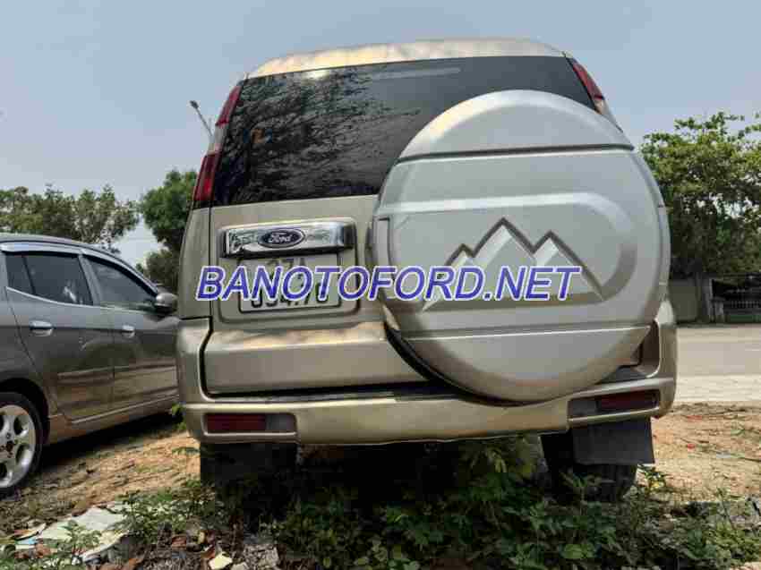 Cần bán Ford Everest 2.5L 4x4 MT đời 2014